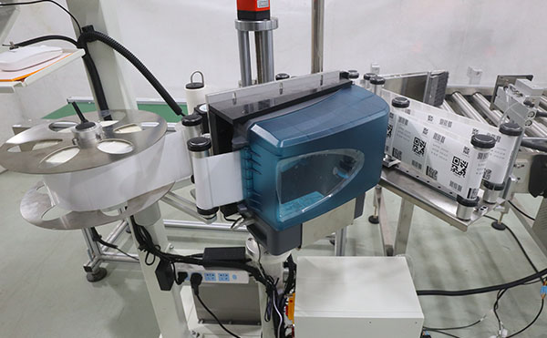 即時打印貼標(biāo)機(jī),貼標(biāo)機(jī),打印貼標(biāo)機(jī)