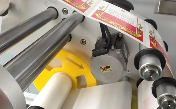 全自動(dòng)平面貼標(biāo)機(jī),平面貼標(biāo)機(jī),平面貼標(biāo)機(jī)廠家